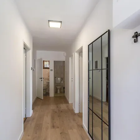 Апартаменты Andrea Пореч